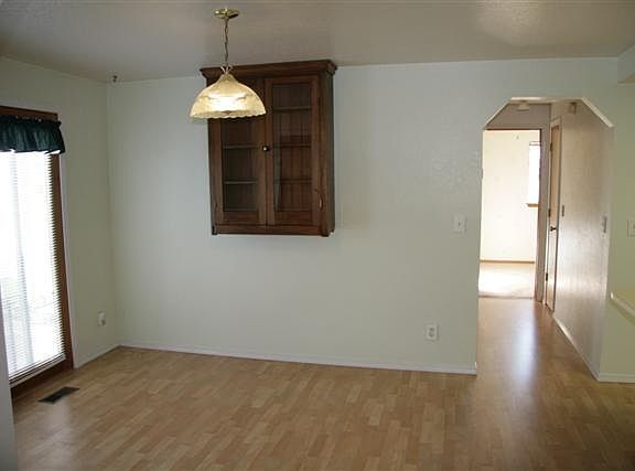 4th image of 6979 Belhaven Dr