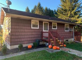 820 Beers Ln, Palmerton, PA 18071