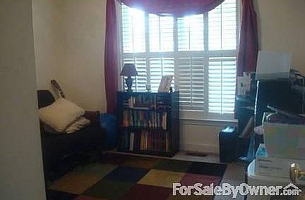 5th image of 302 Landry Dr