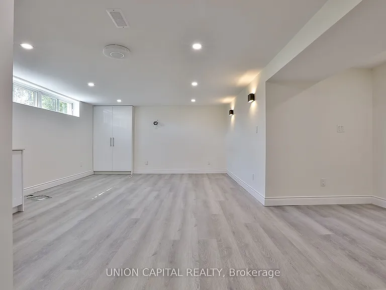 383 Neal Dr — Photo 16