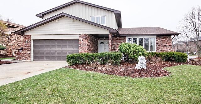 1st image of 15649 La Paz Dr