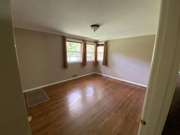 518 Huckleberry Rd — Photo 11