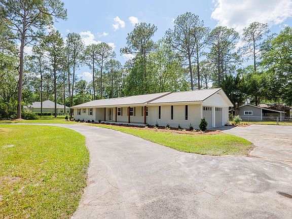 2nd image of 3938 Glen Meade Dr