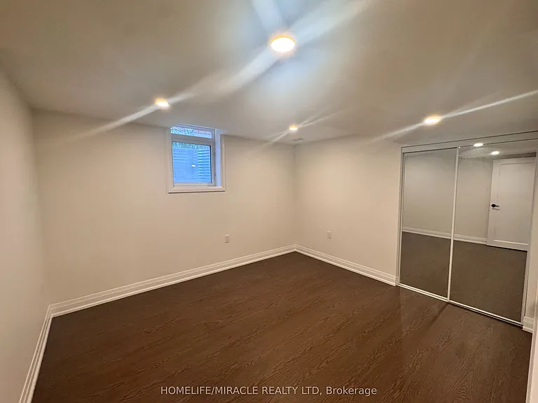 14 Berton Blvd — Photo 13