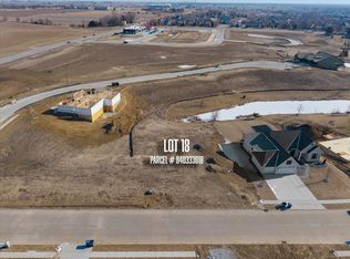 6565 Cardinal Rd, Bettendorf, IA 52722