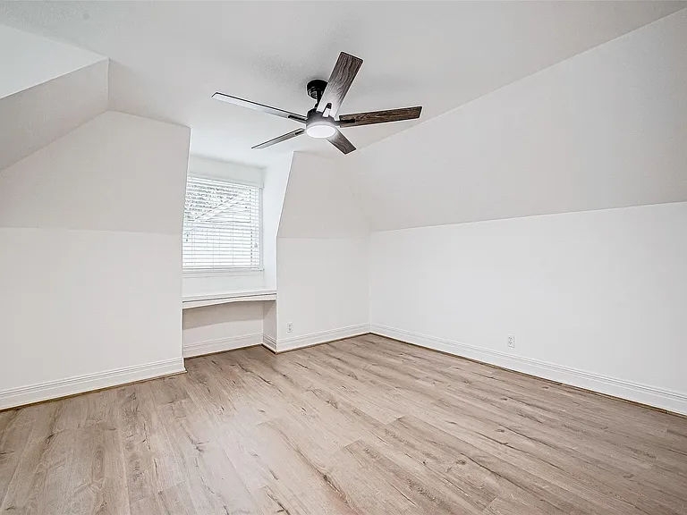 1739 Nocturne Ln — Photo 23