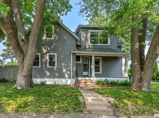 1315 15th St #A, Moline, IL 61265