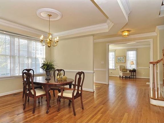 5th image of 3304 Chelsea Lndg