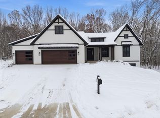 9898 Windflower Ln, Portage, MI