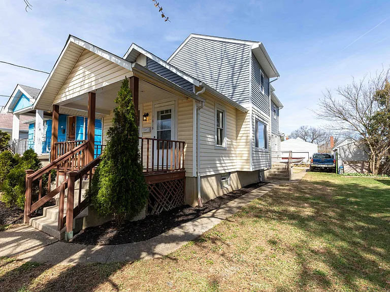 1818 Dallas Ave — Photo 24