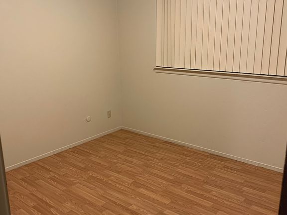 5th image of 3023 Stanfield Dr