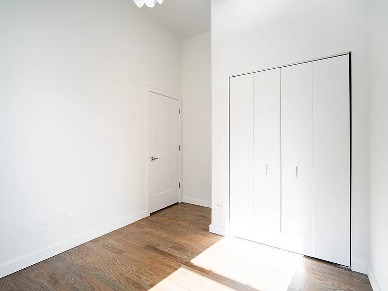 Bedroom - Unit 404