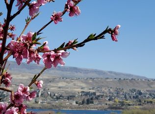 1512 Ernie Ct, Wenatchee, WA 98801