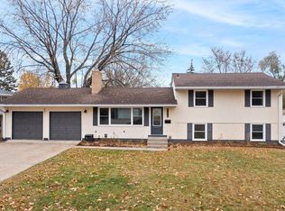 3239 72nd St E, Inver Grove Heights, MN 55076