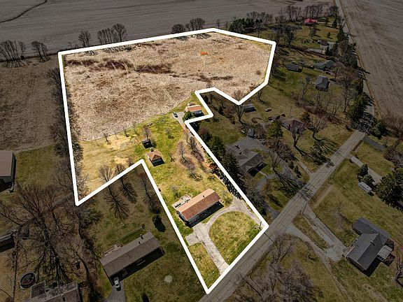 5th image of 2151 Fairfield Pike