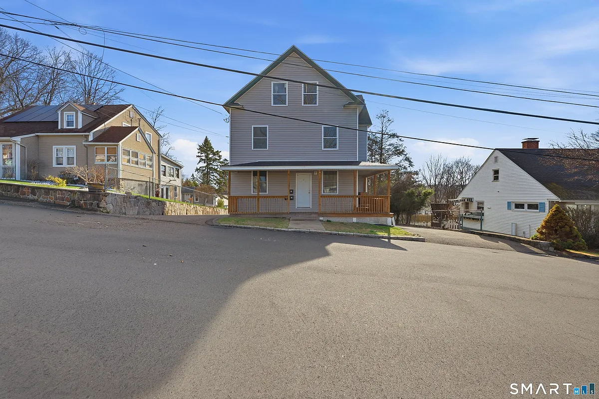 Building Photo - 23 Dunn Ave #2
