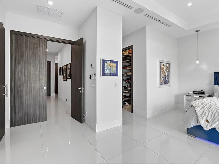 334 Isle Of Capri Dr — Photo 61