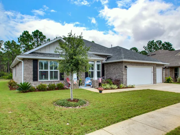 466 Brighton Cv, Freeport, FL 32439