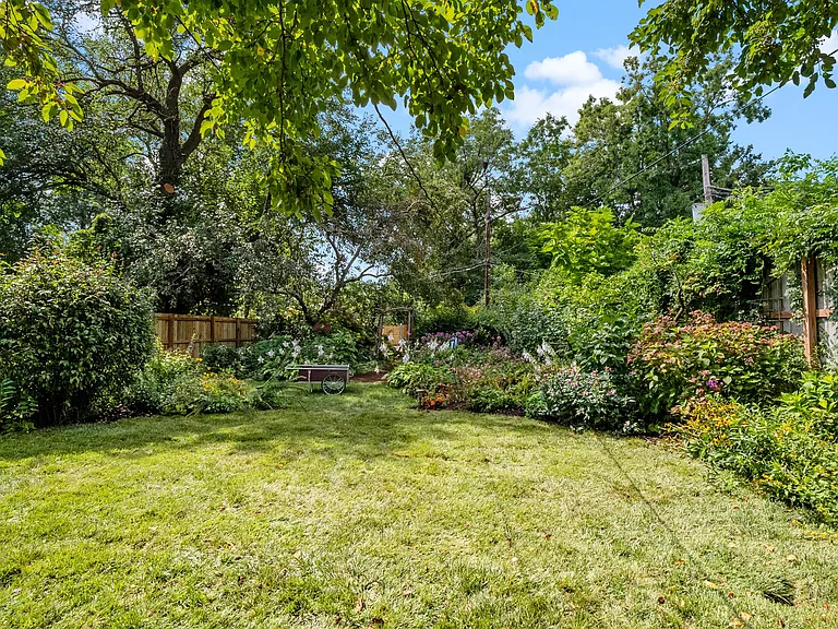 4388 McPherson Ave — Photo 42