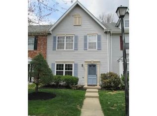 393 Hadleigh Ln #393, North Brunswick, NJ 08902