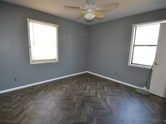 5th image of 261 Greenwood Ave