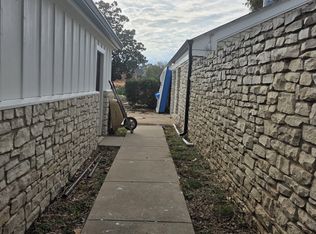 2 Lambert Ct, Granbury, TX 76048