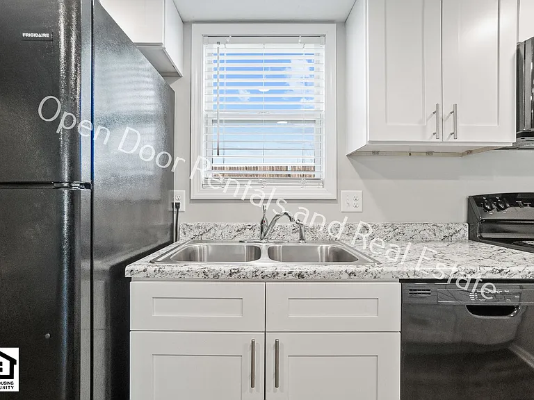7701-7729 E State Blvd — Photo 9