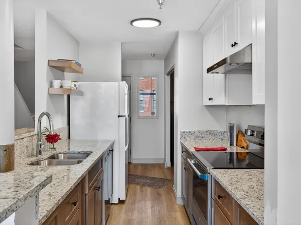 1 Saco Island Terrace #331, Saco, ME 04072