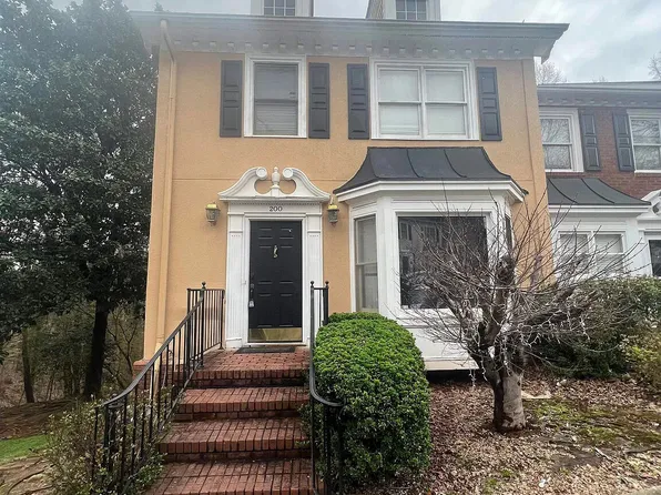 200 Brantley Rd, Sandy Springs, GA 30350