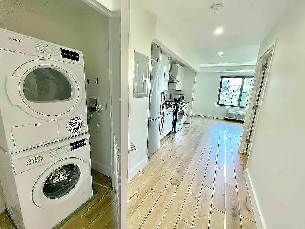504 Myrtle Avenue — Photo 2