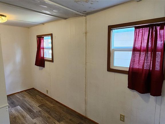 5th image of 1065 Woodland Avenue