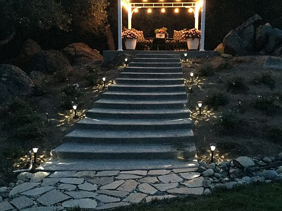 Lit gazebo: parties-weddings