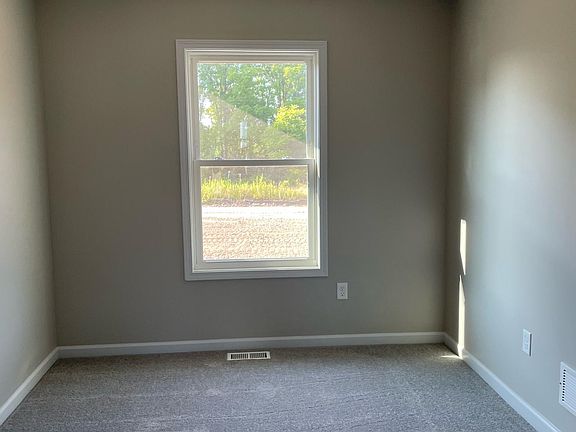 3rd image of 42 Willowford Dr