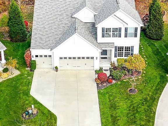 2nd image of 5036 Lake View Dr