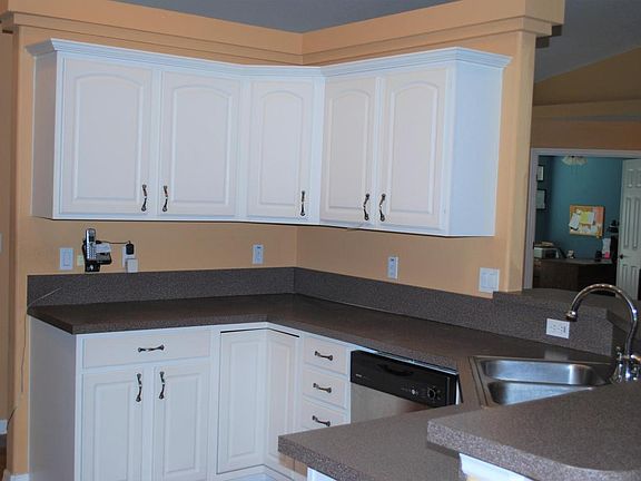 4th image of 4748 NW 46th Ave