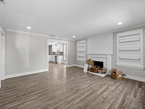5th image of 1023 S Donnybrook Ave
