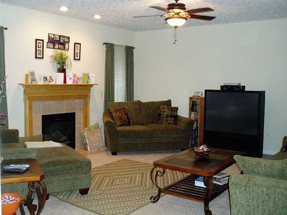 2nd image of 5820 Goldstone Ct
