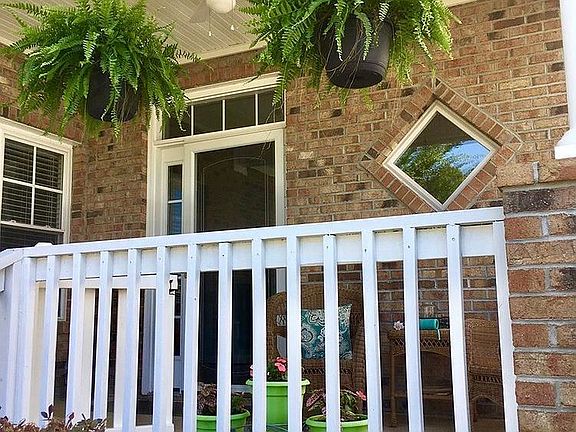 2nd image of 5083 Glen Cove Drive SE