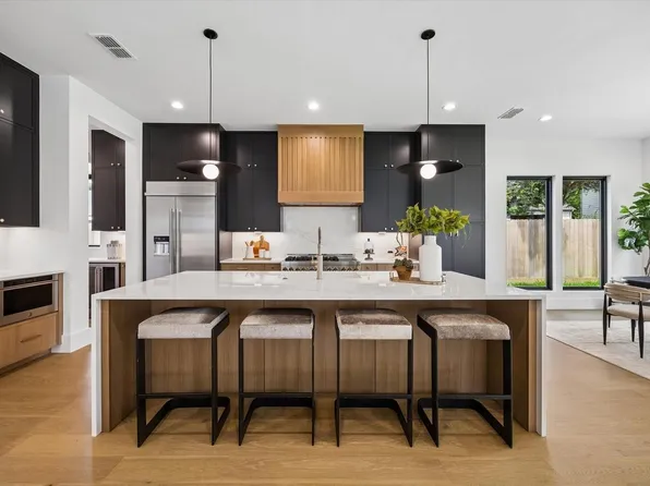 1710 Gardenia Dr, Houston, TX 77018