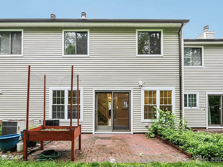 20 Palm Ct — Photo 25