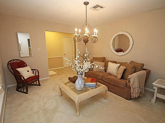 4th image of 1014 Calderwood Dr