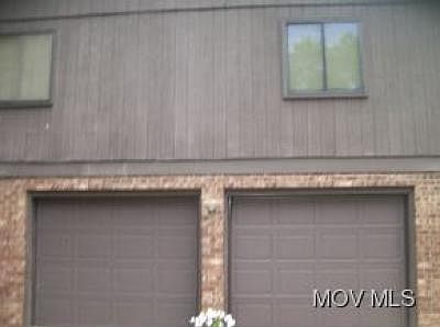 2nd image of 119 N Hills Dr