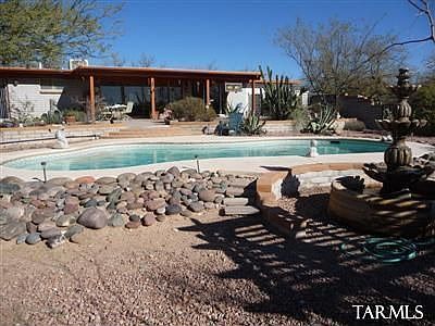 Back yard oasis with pool/fountain/ramada