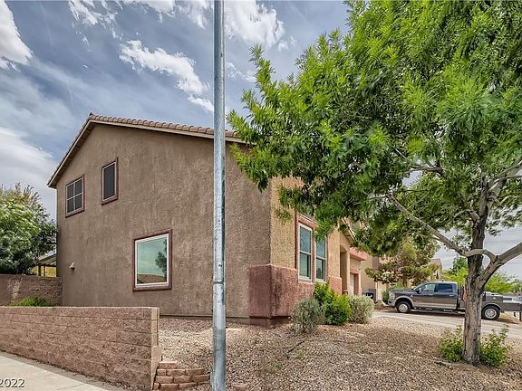 3rd image of 750 Palo Verde Dr