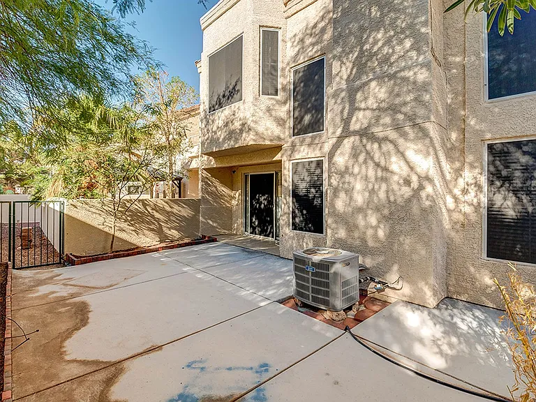 2641 Golden Sands Dr — Photo 23
