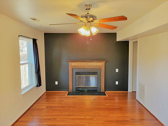 3rd image of 1424 Lakeview Ave