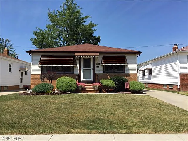 3102 Wales Ave photo 1