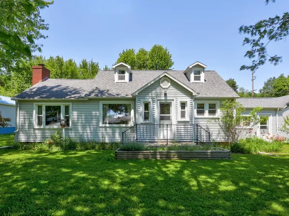 359 Gaway St, Vassar, MI 48768