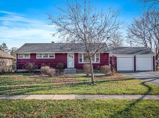 517 Sunset Dr, Marengo, IL 60152