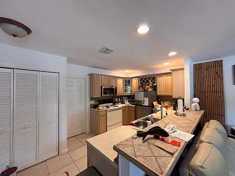1200 W Las Olas Blvd #1-4 — Photo 5